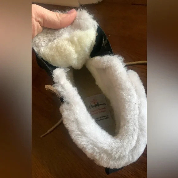 Montelliana NWT boots, beautiful quality and unworn. - Picture 5 of 13